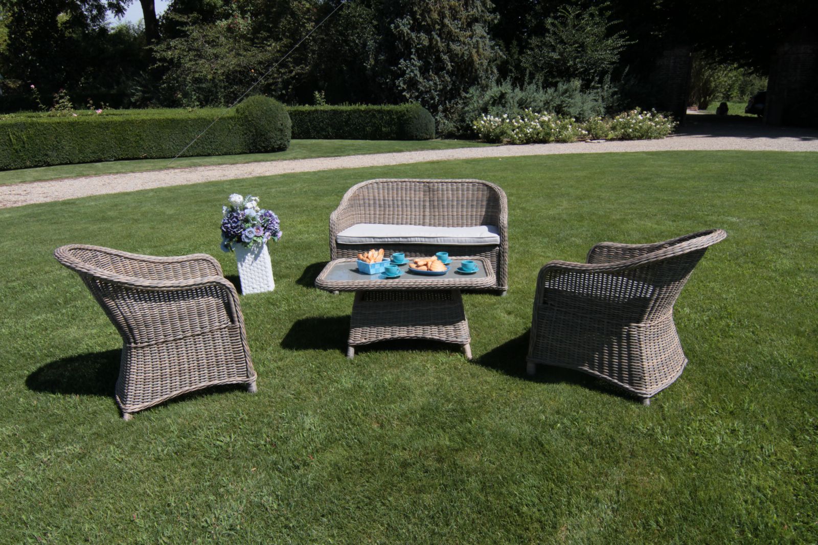 SALOTTO DA GIARDINO IN POLYRATTAN BALTIMORA GRIGIO CON CUSCINI