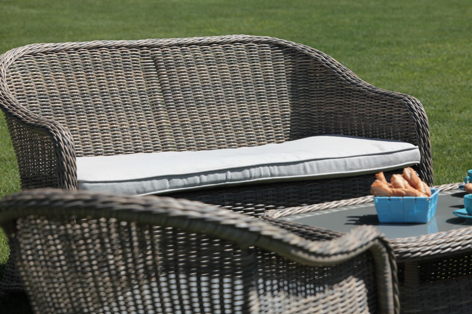 SALOTTO DA GIARDINO IN POLYRATTAN BALTIMORA GRIGIO CON CUSCINI