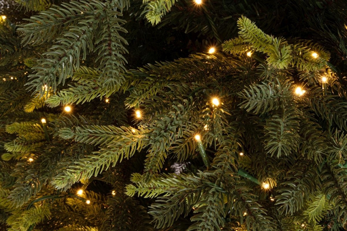 Albero di Natale Berkshire, 180 cm (D114 cm), Verde, 1300 LED – 3744 rami