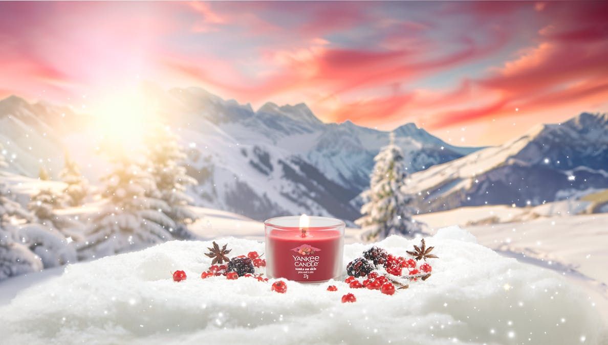 YANKEE CANDLE Candela in vetro Santa on Skis