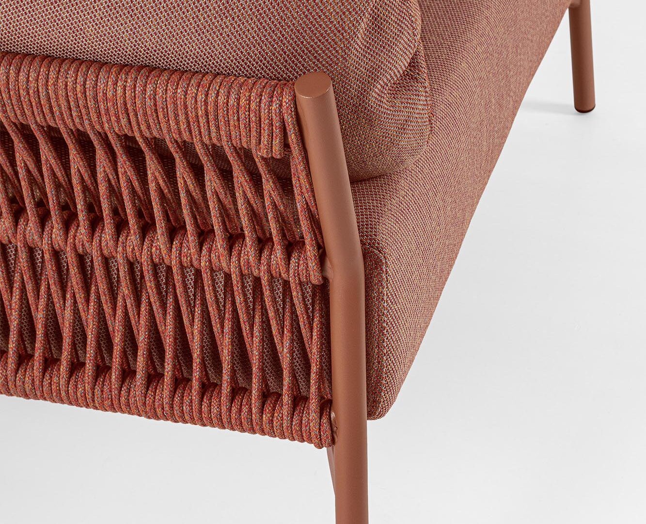 POLTRONA PARDIS CON CUSCINI TERRACOTTA
