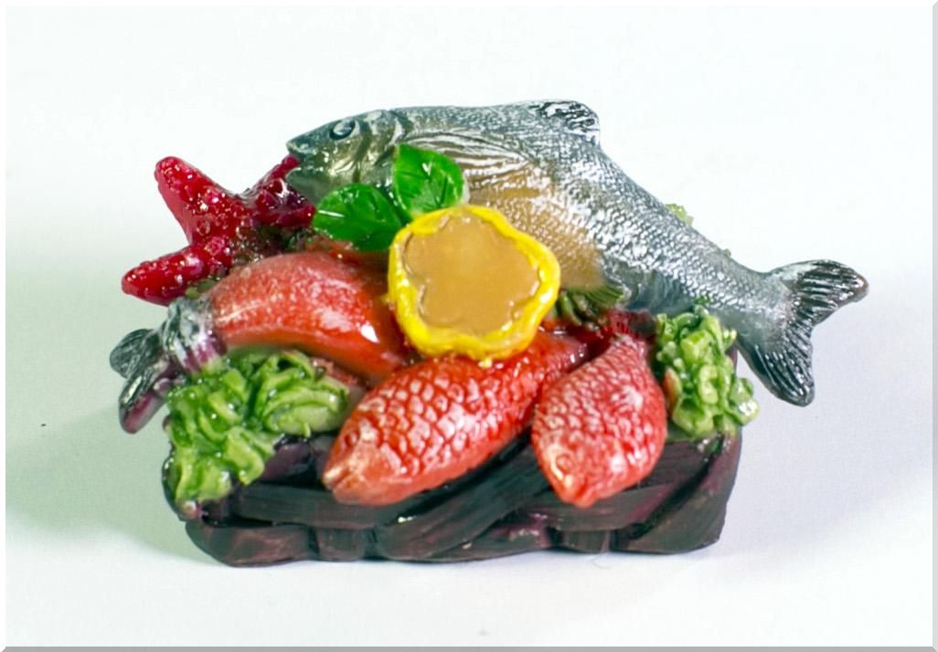 CESTO CON PESCE IN RESINA 5X3X2,5CM