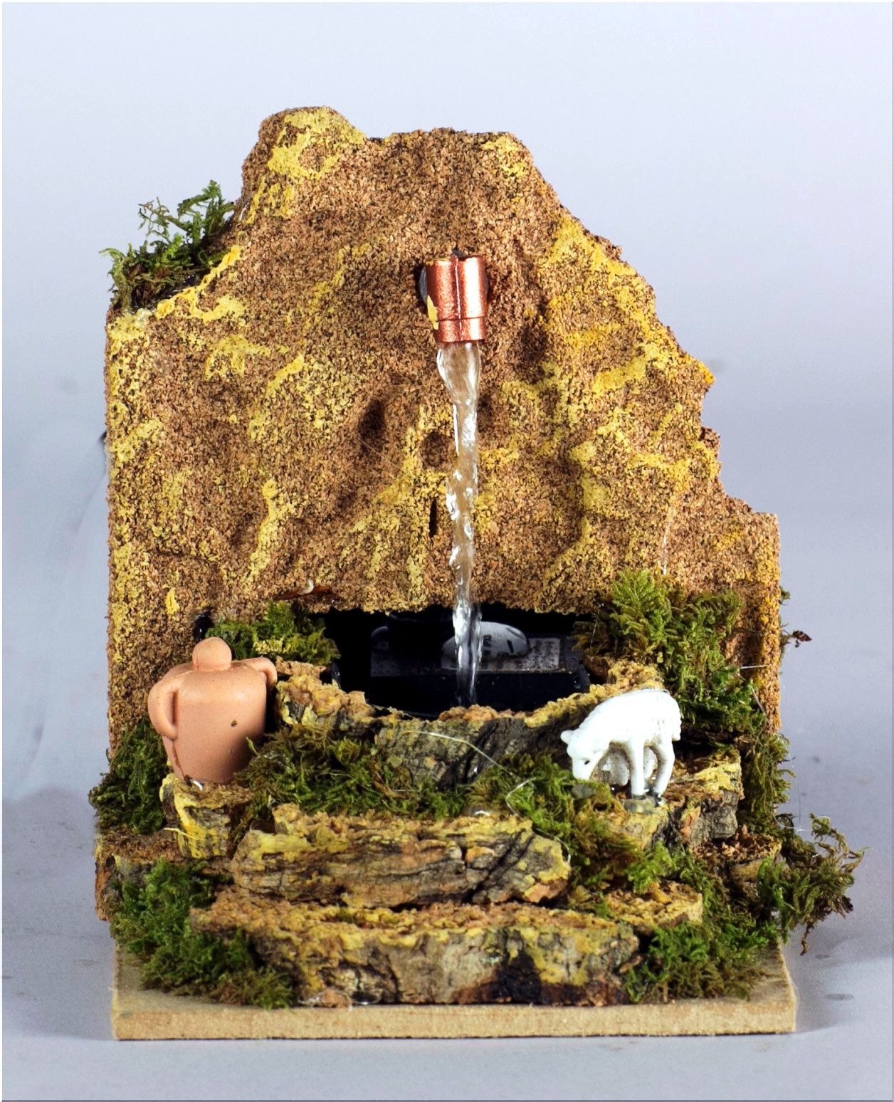 FONTANA CON POMPA FUNZIONANTE 10X13X12CM