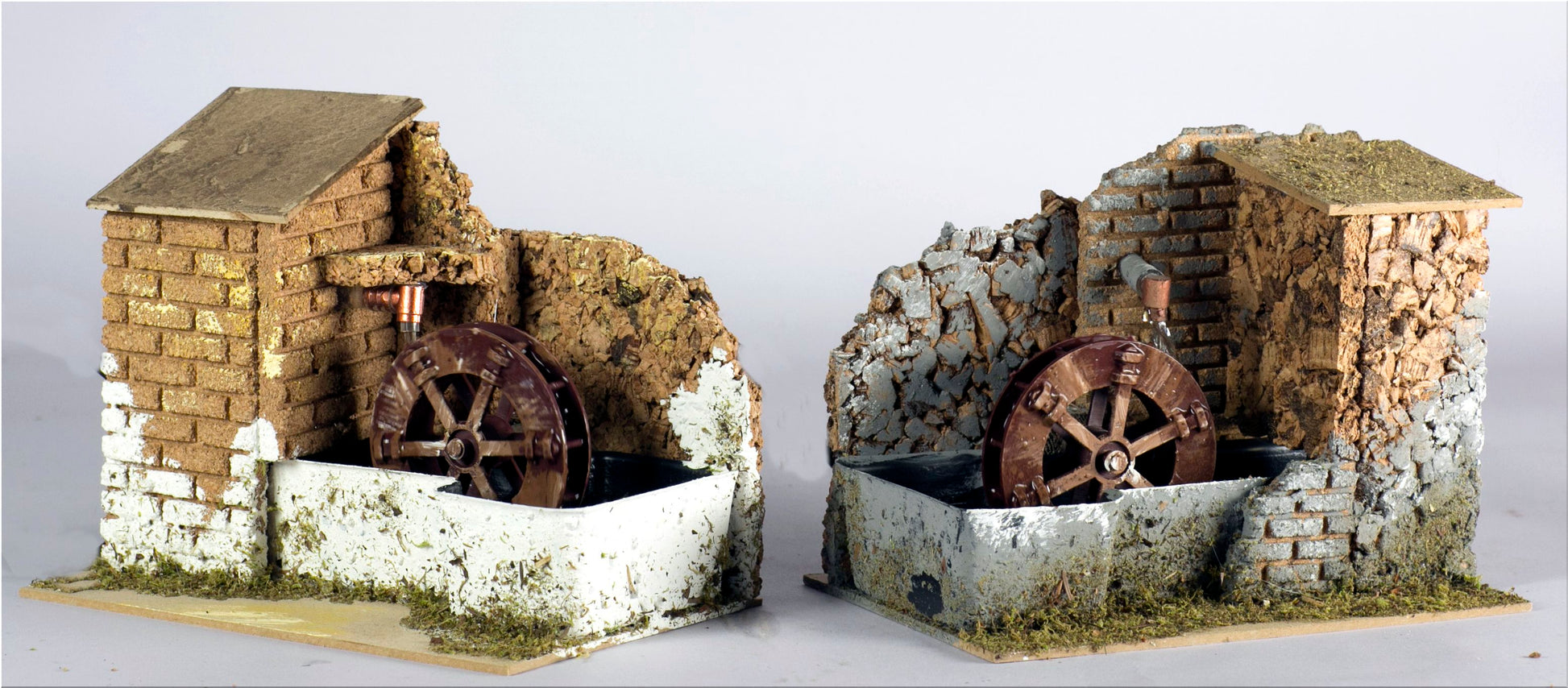 MULINO AD ACQUA CON POMPA FUNZIONANTE 20X14X16CM