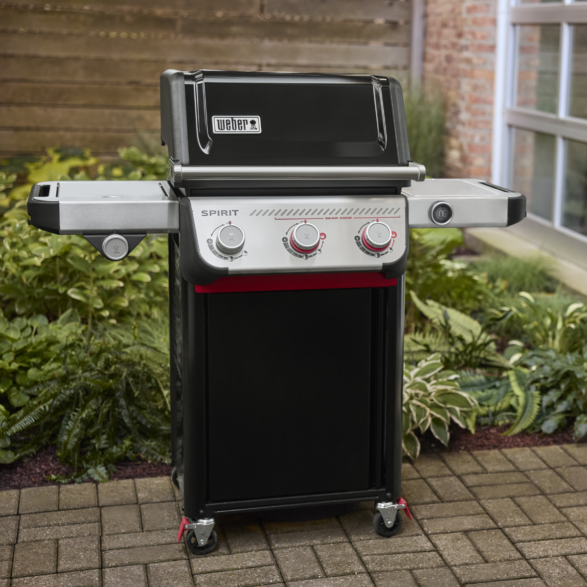 BARBECUE A GAS SPIRIT EP-335 CON 3 BRUCIATORI E SEAR ZONE, NERO