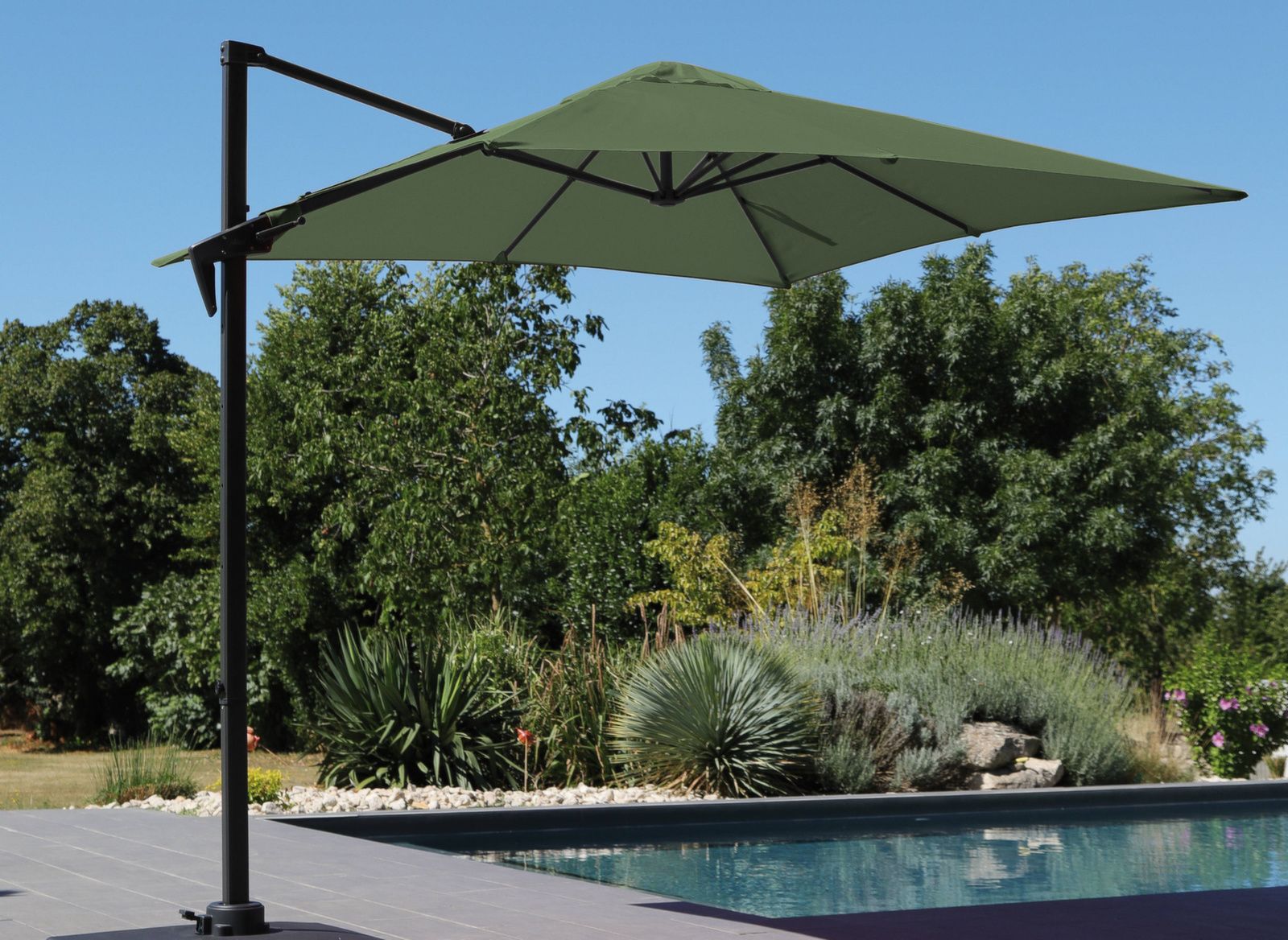 OMBRELLONE RETRATTILE/ORIENTABILE ROMA 2,5X2,5  GRIGIO/KAKI
