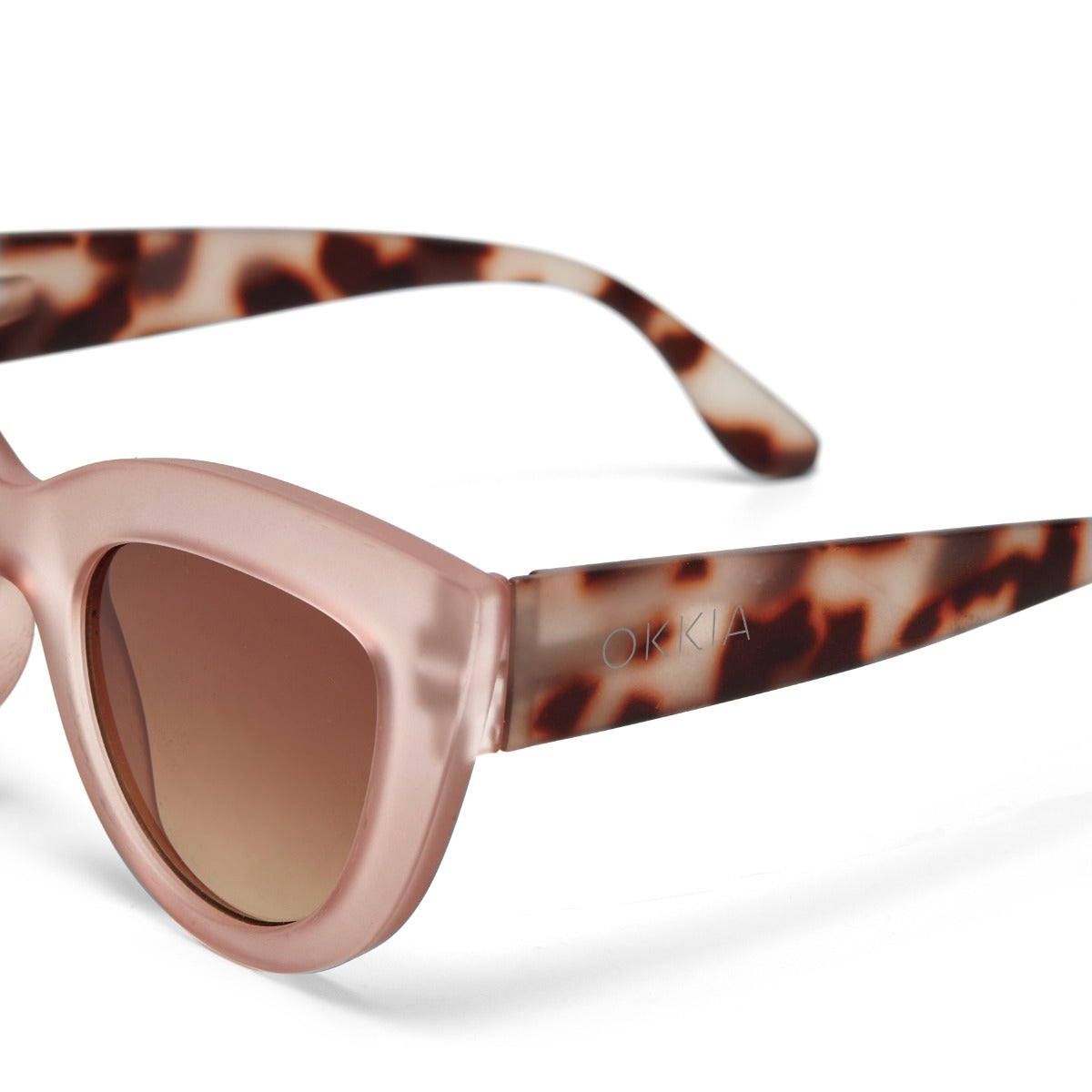OCCHIALE DA SOLE MODELLO CLAUDIA GATTO BIG FRAME ROSA HAVANA