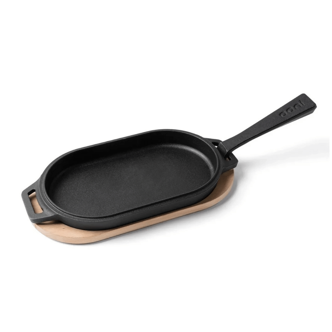 PADELLA LISCIA OVALE CON MANICO IN GHISA E SUPPORTO IN LEGNO 31 CM