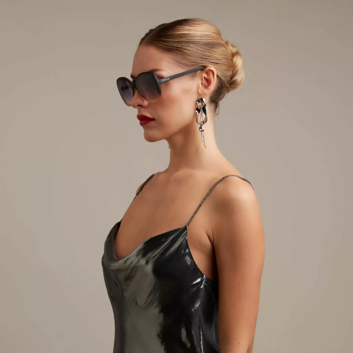 OCCHIALE DA SOLE MODELLO ANNA BUTTERFLY NERO ROSA