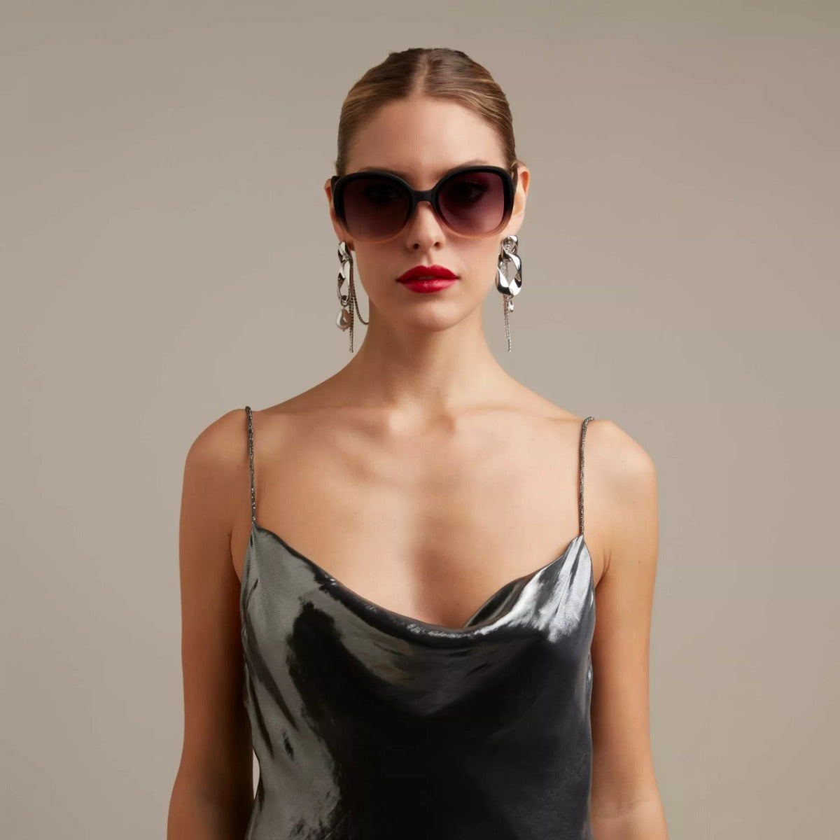 OCCHIALE DA SOLE MODELLO ANNA BUTTERFLY NERO ROSA