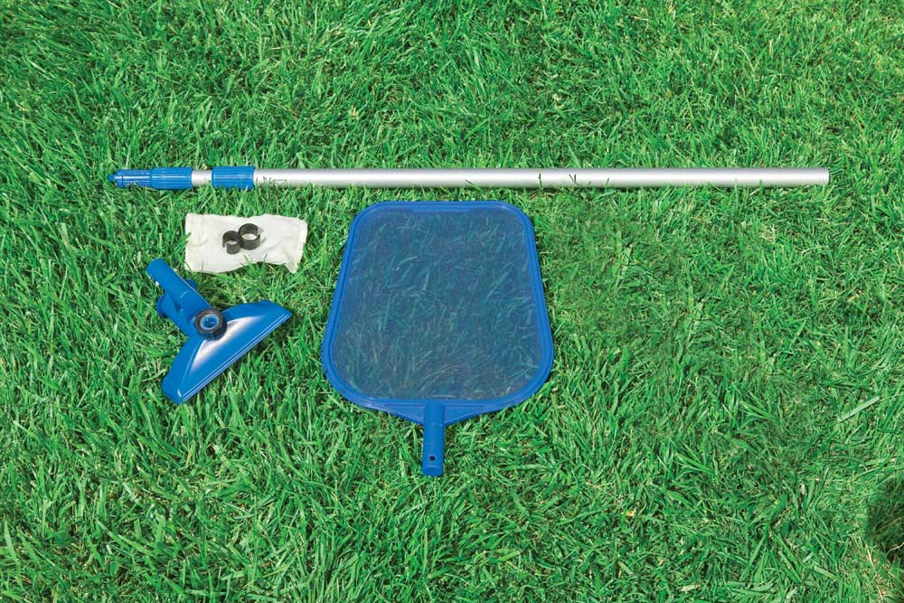 KIT PER PULIZIA PISCINA  CON MANICO TELESCOPICO DA 239CM