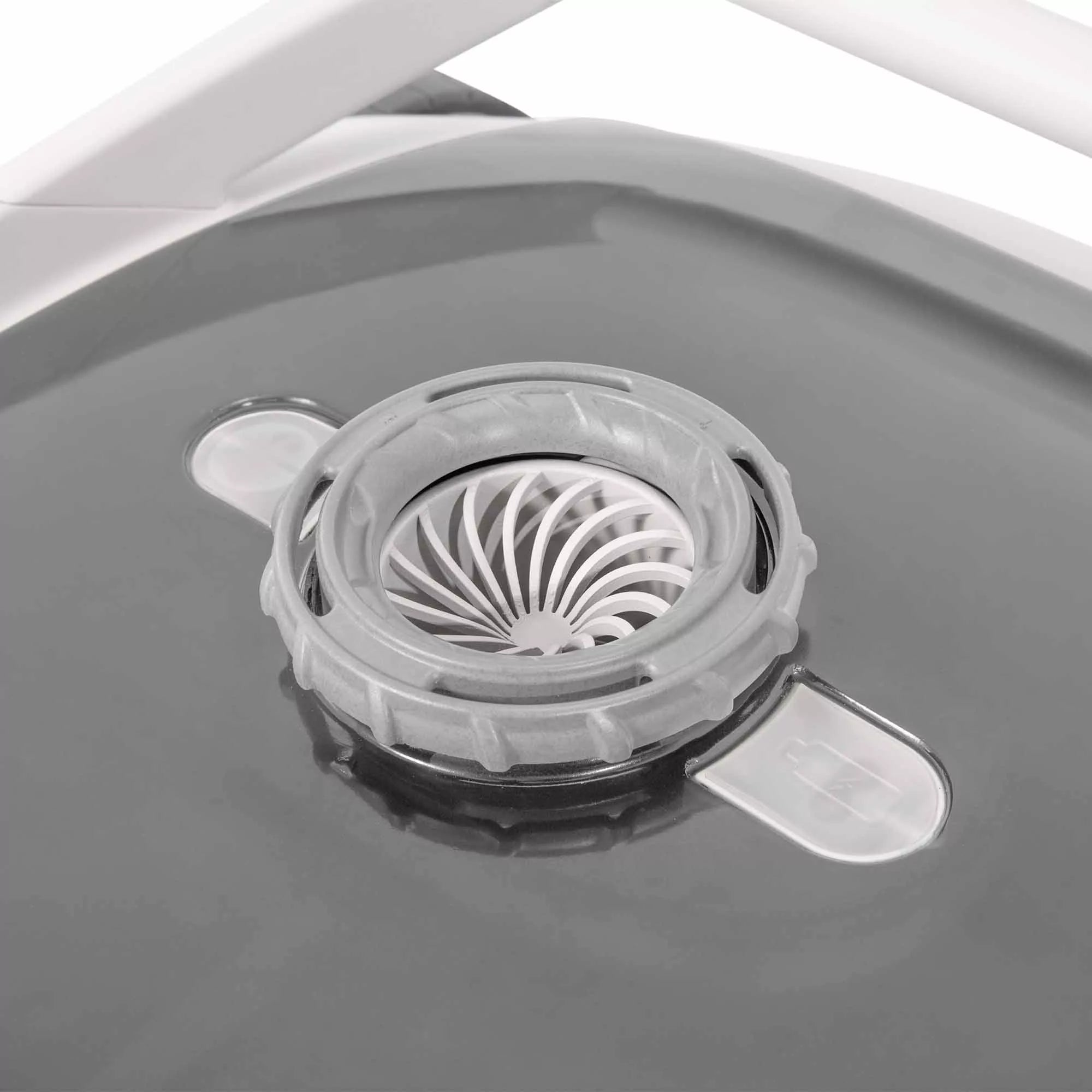 Intex ZX500R Wiederaufladbarer Akku-Saugroboter