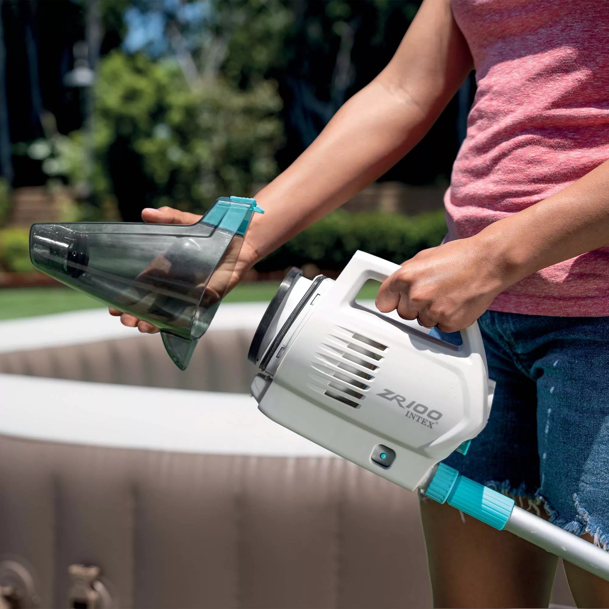 Intex Aspirapolvere Vacuum Ricaricabile ZR100 per Piscine e Spa 28626