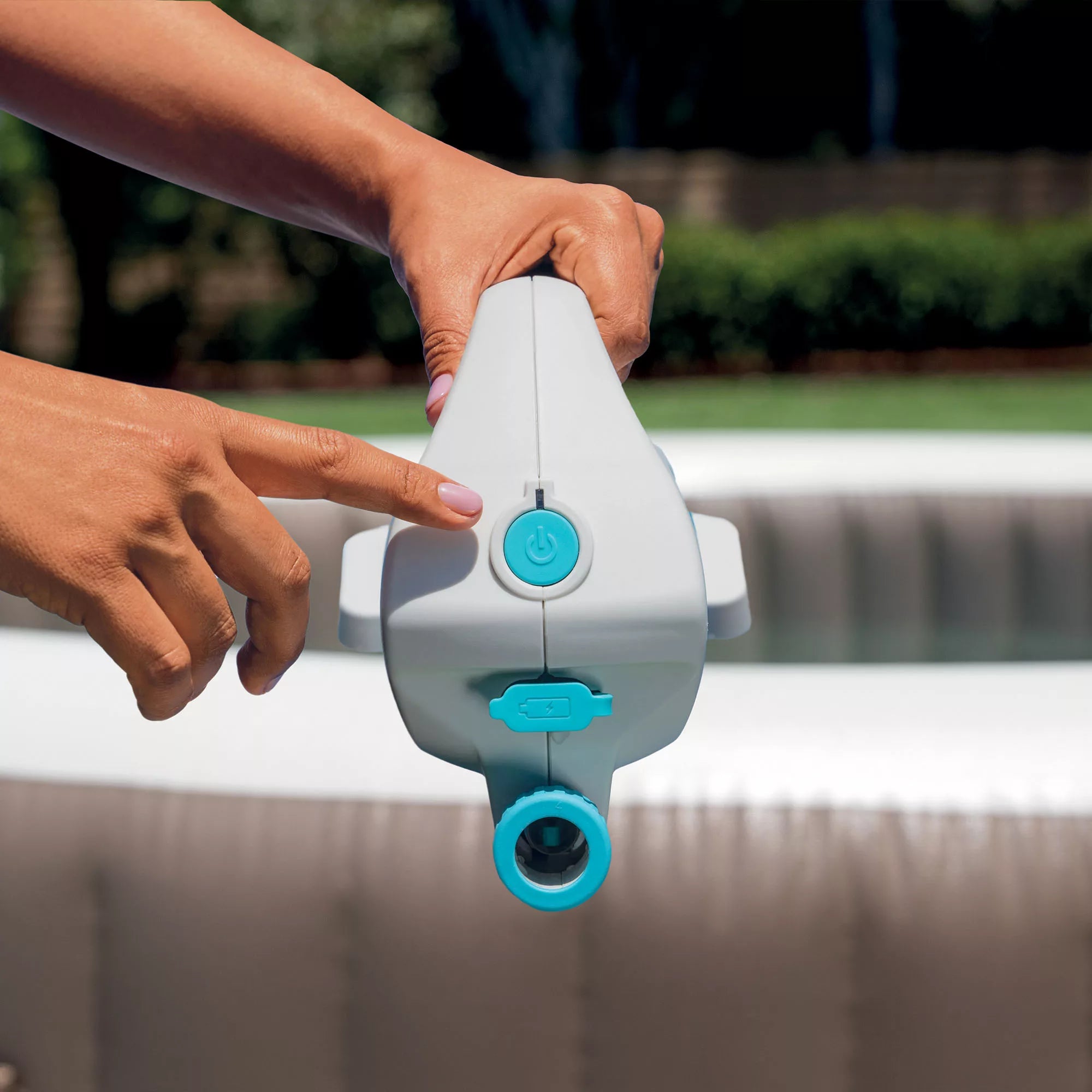 Intex Aspirapolvere Vacuum Ricaricabile ZR100 per Piscine e Spa 28626