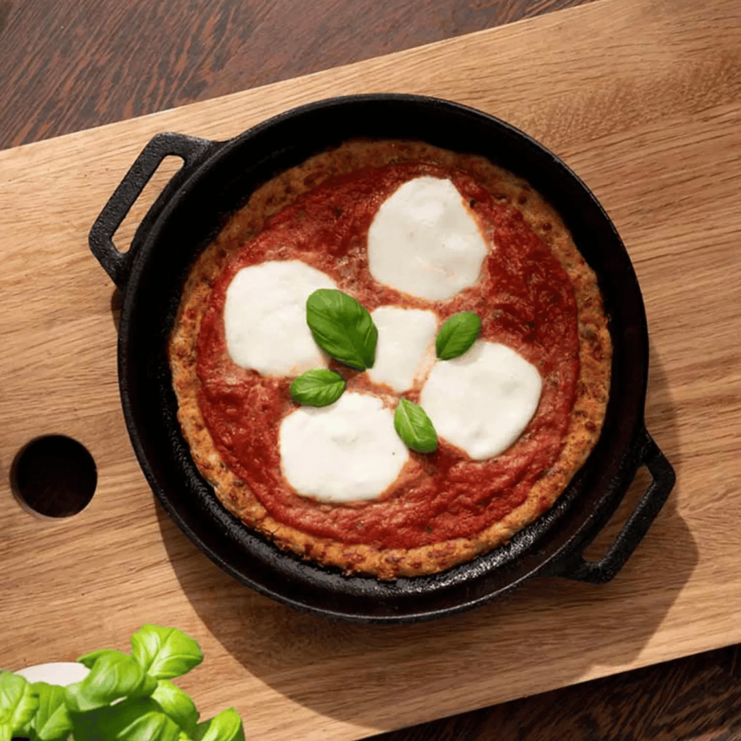 PADELLA TONDA IN GHISA E SUPPORTO IN LEGNO 23 CM