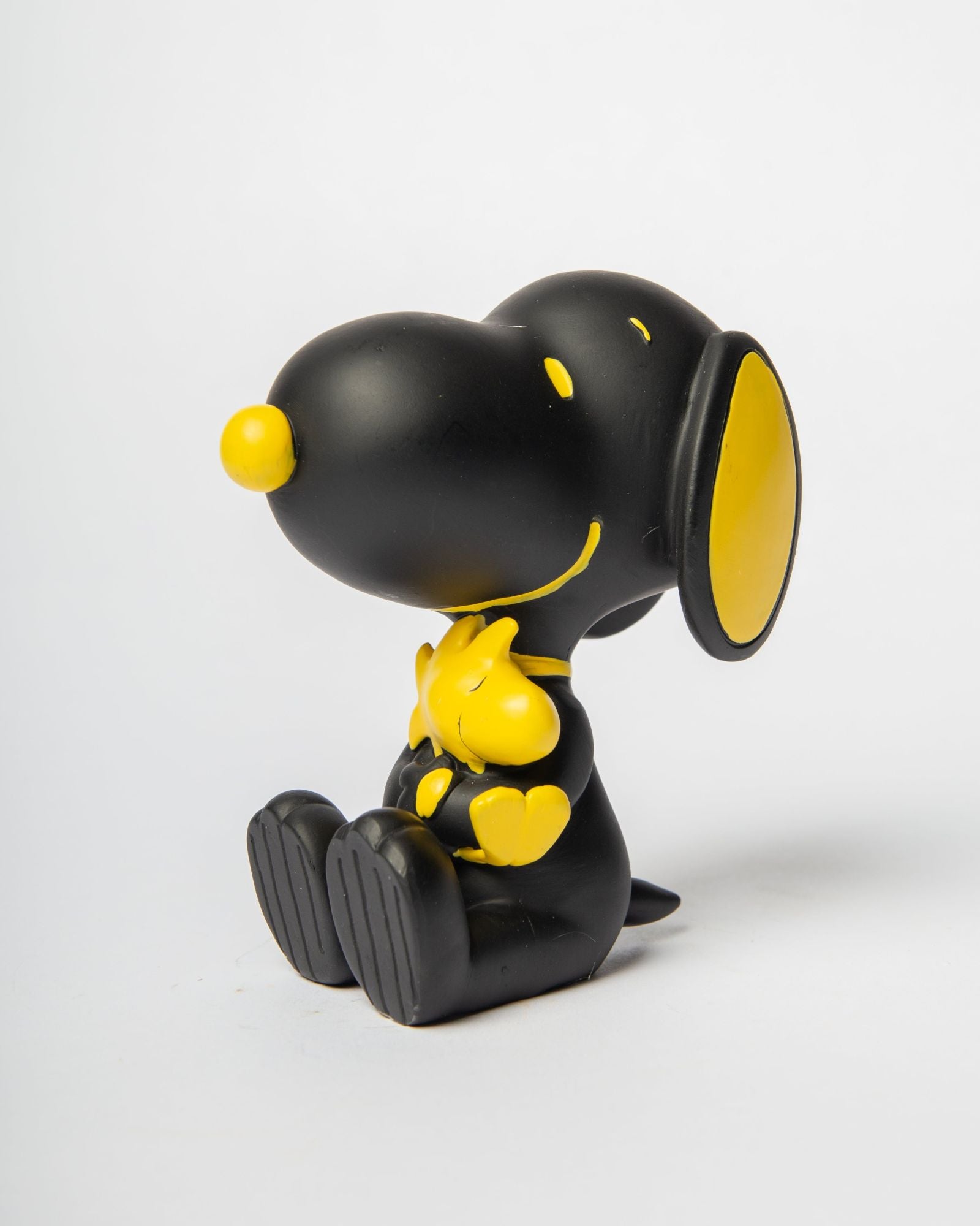 BLOGO Statuetta Snoopy Woodstock Nero 7x10,7xH12cm