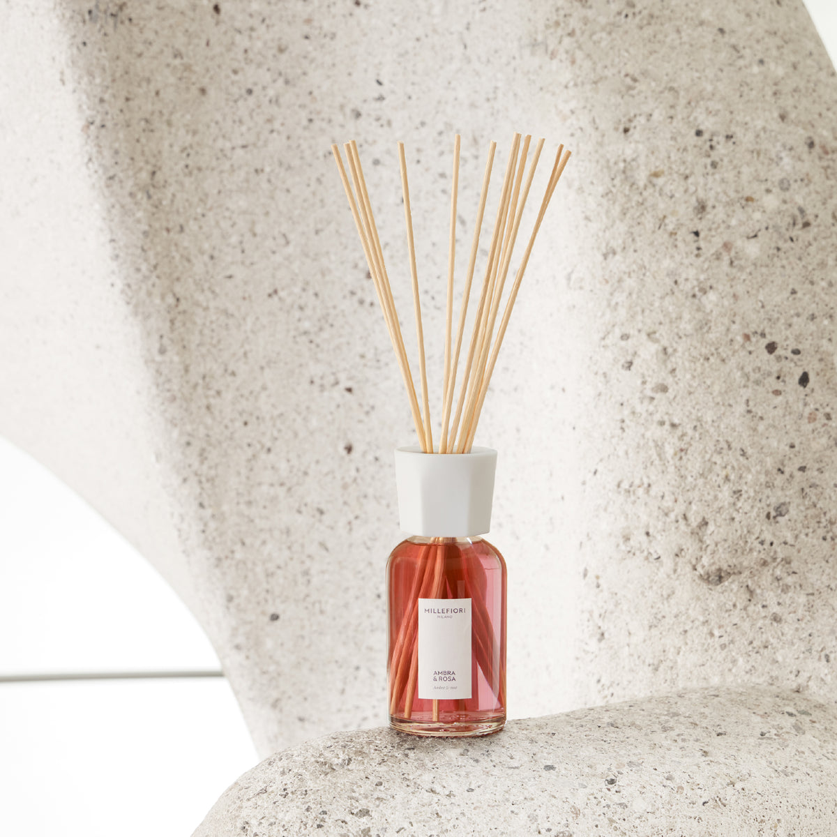 Diffusore a Bastoncini Ambra & Rosa 250ml MILLEFIORI MILANO