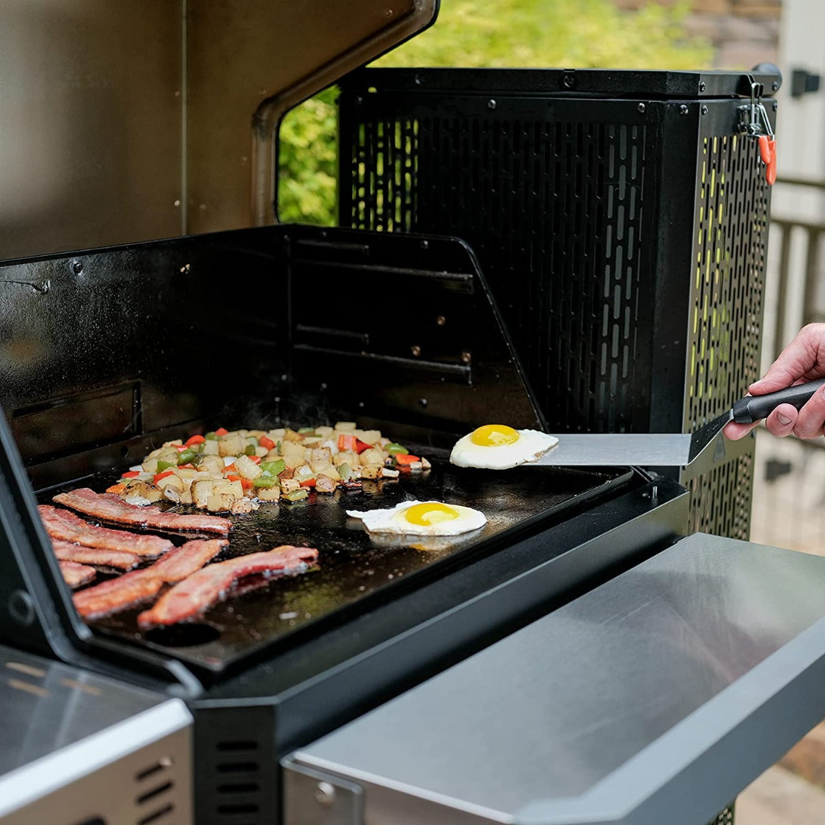 BARBECUE A CARBONE MASTERBUILT GRAVITY SERIES 800