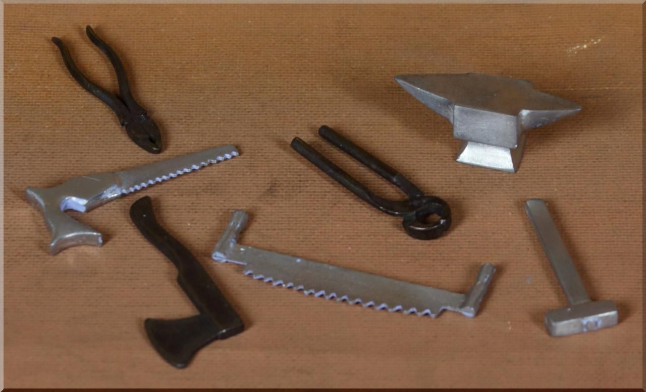 ATTREZZI VARI IN FERRO 6CM SET 7 PZ