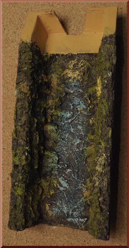 RUSCELLO IN RESINA 27X12X5,5CM