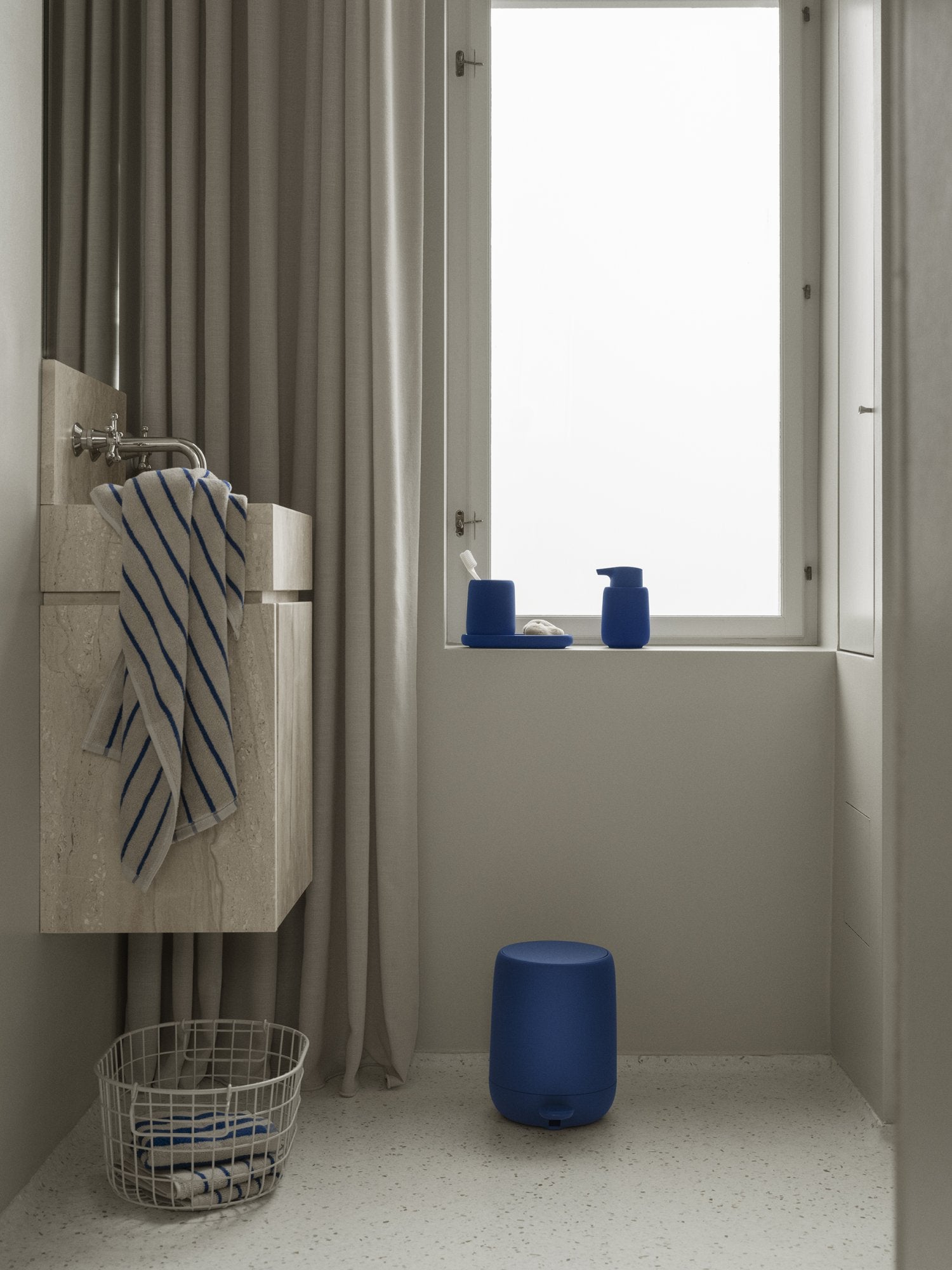 Pattumiera a Pedale 3 Litri Mazarine Blue Blomus