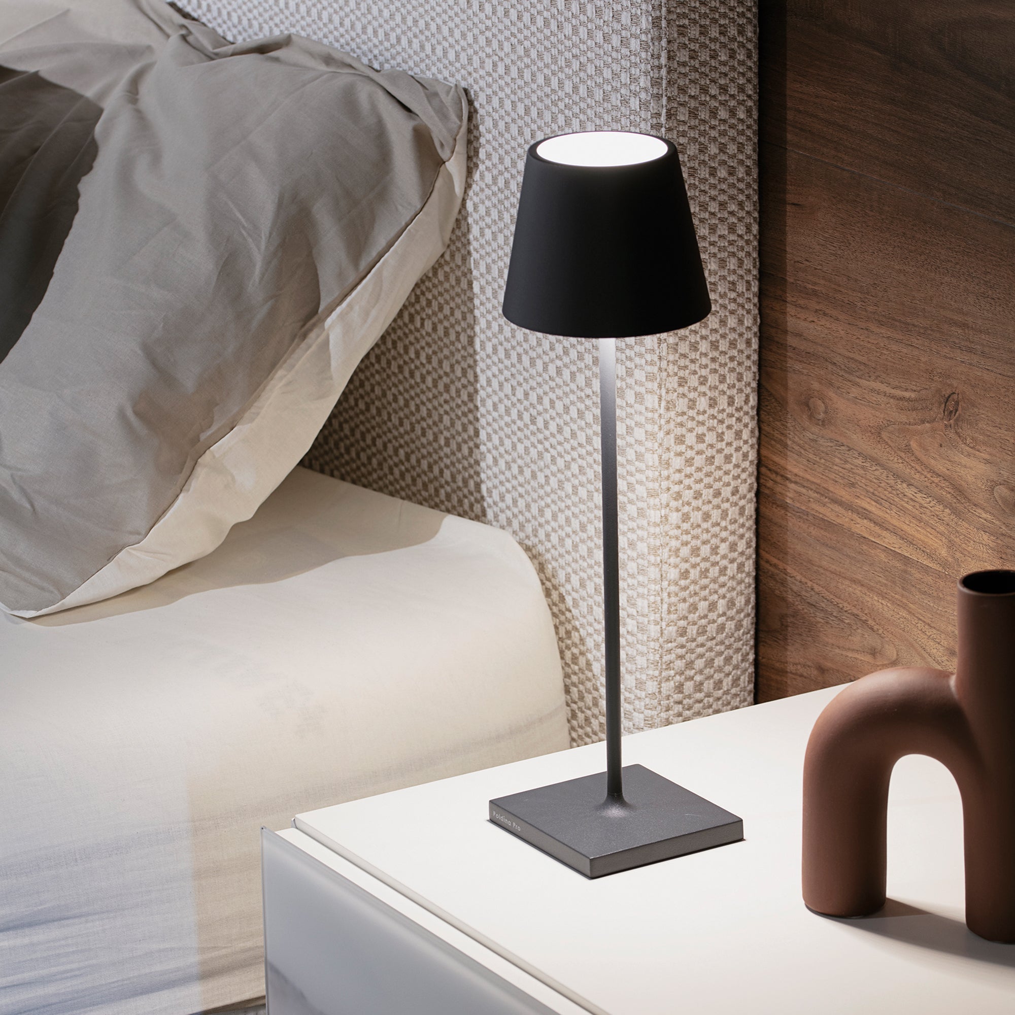 Lampada da Tavolo Poldina Pro D11cm H38cm Ricaricabile Grigio Scuro ZAFFERANO