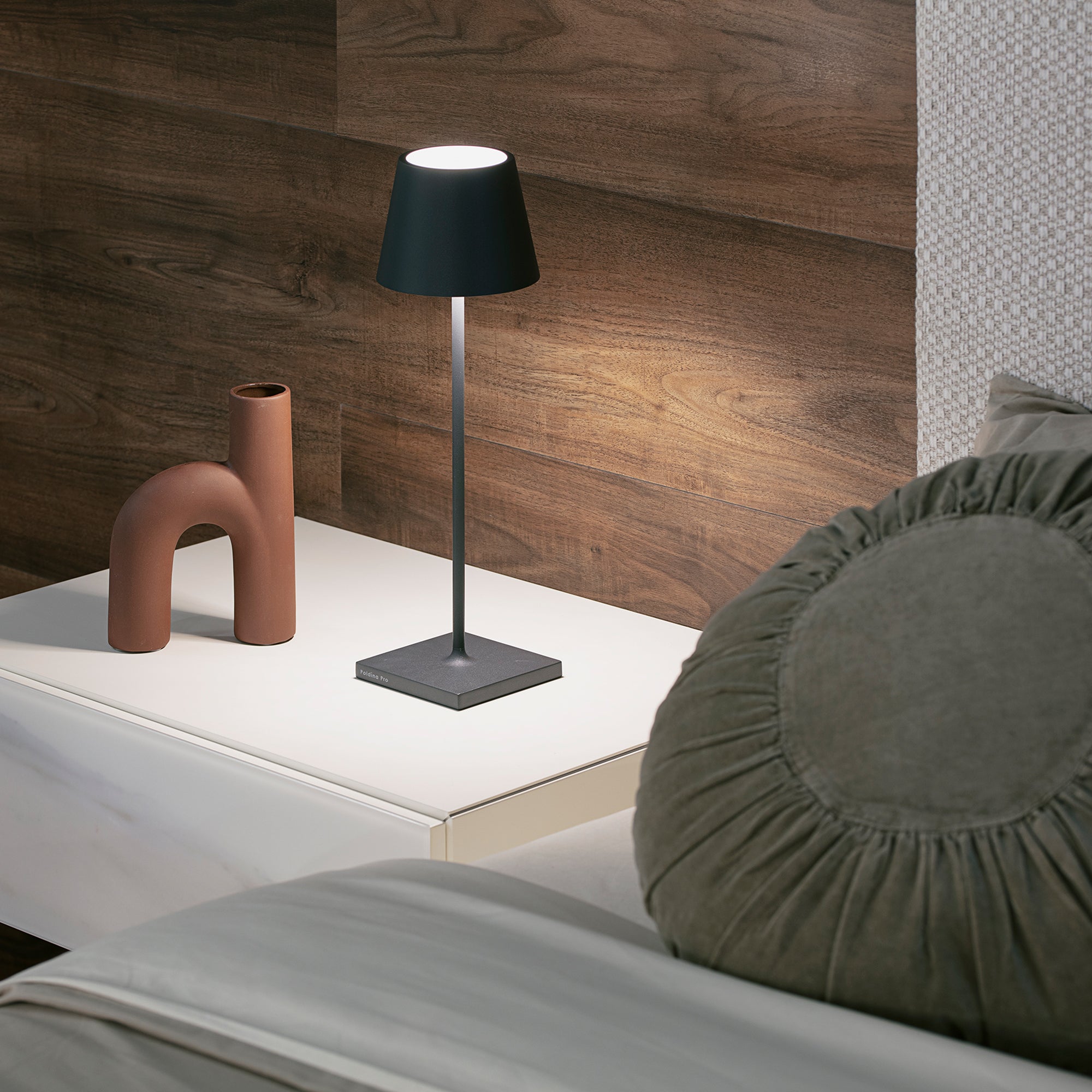 Lampada da Tavolo Poldina Pro D11cm H38cm Ricaricabile Grigio Scuro ZAFFERANO