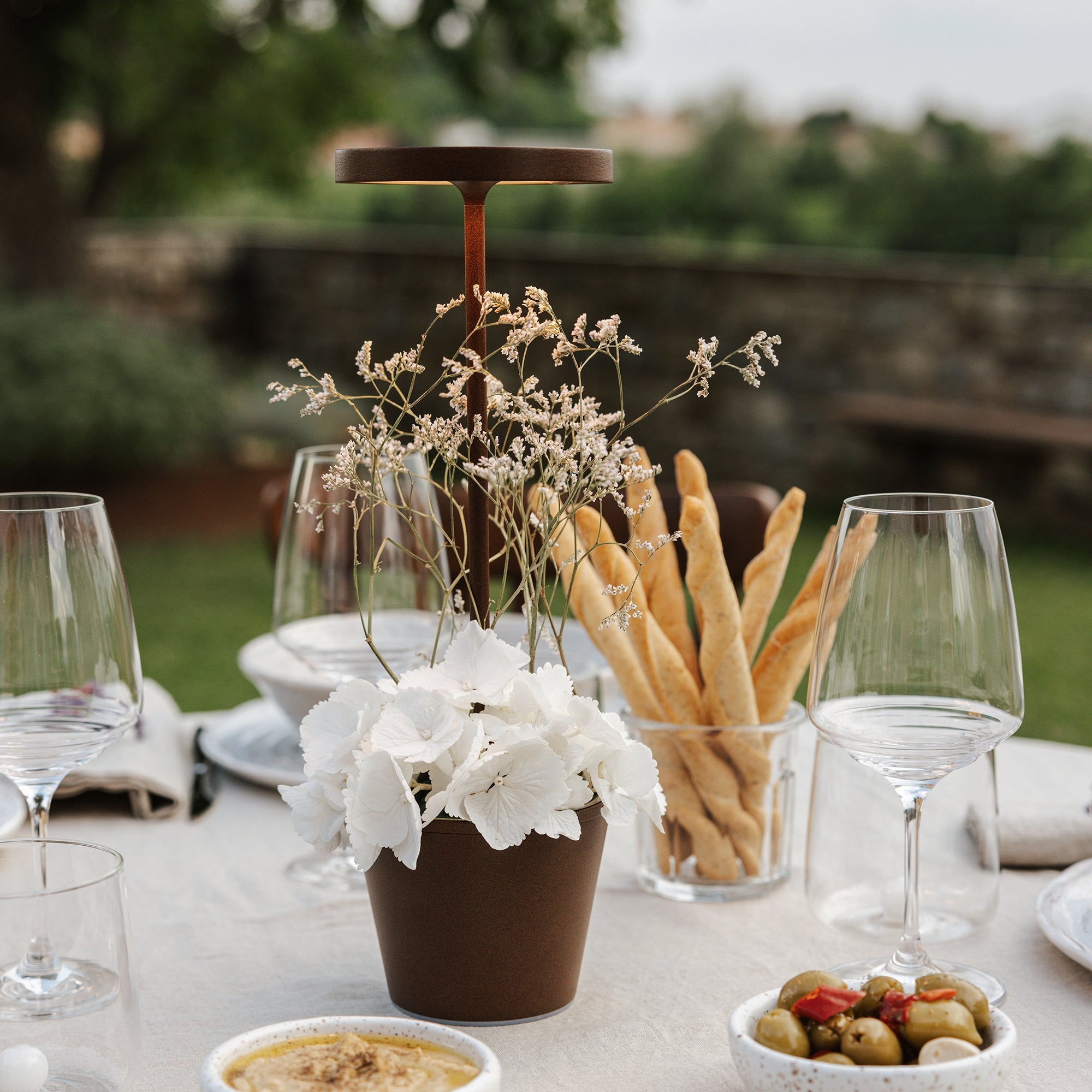 Lampada da tavolo ricaricabile Poldina Reverso con contenitore multiuso D11cm H35cm Corten ZAFFERANO