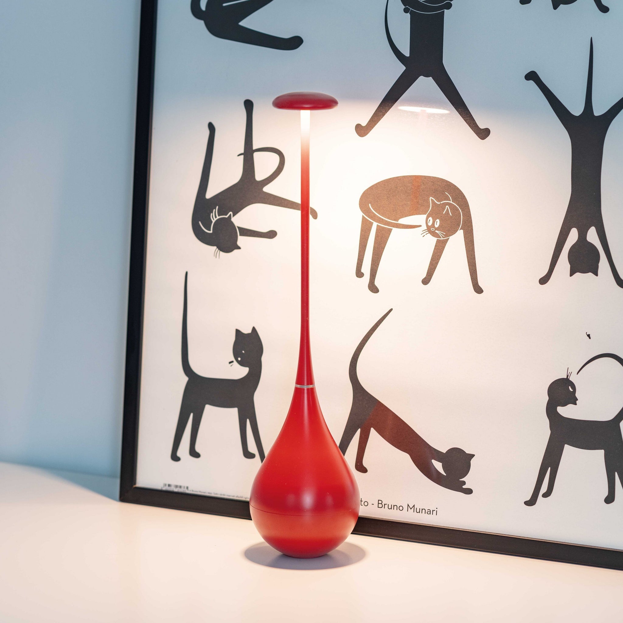 Lampada da Tavolo Portatile Ricaricabile Dondolina D 9cm H 37.6cm Rossa ZAFFERANO