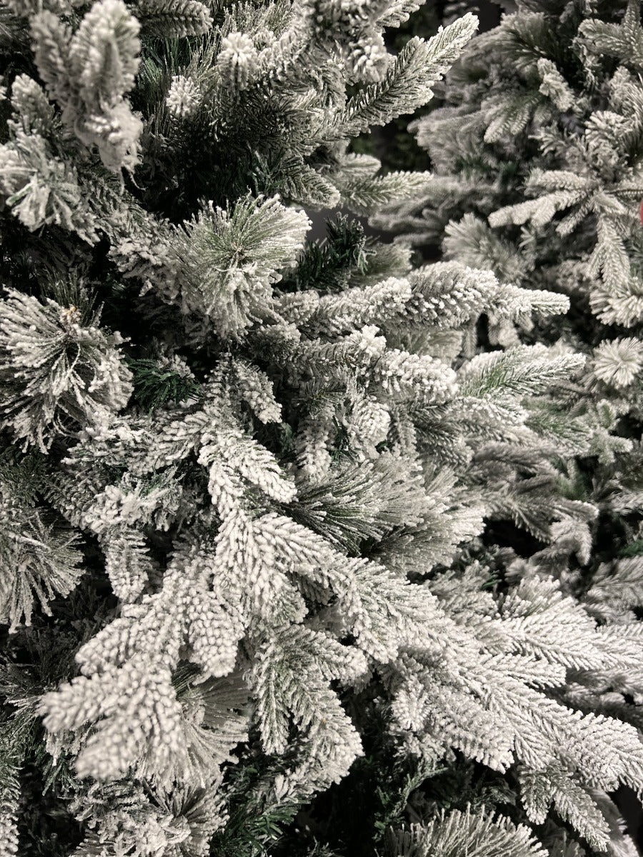 ALBERO DI NATALE ABERDEEN 210CM INNEVATO