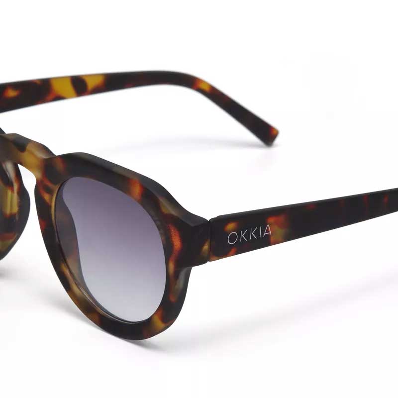 OCCHIALE DA SOLE MODELLO ZENO COLORE CLASSIC HAVANA OKKIA