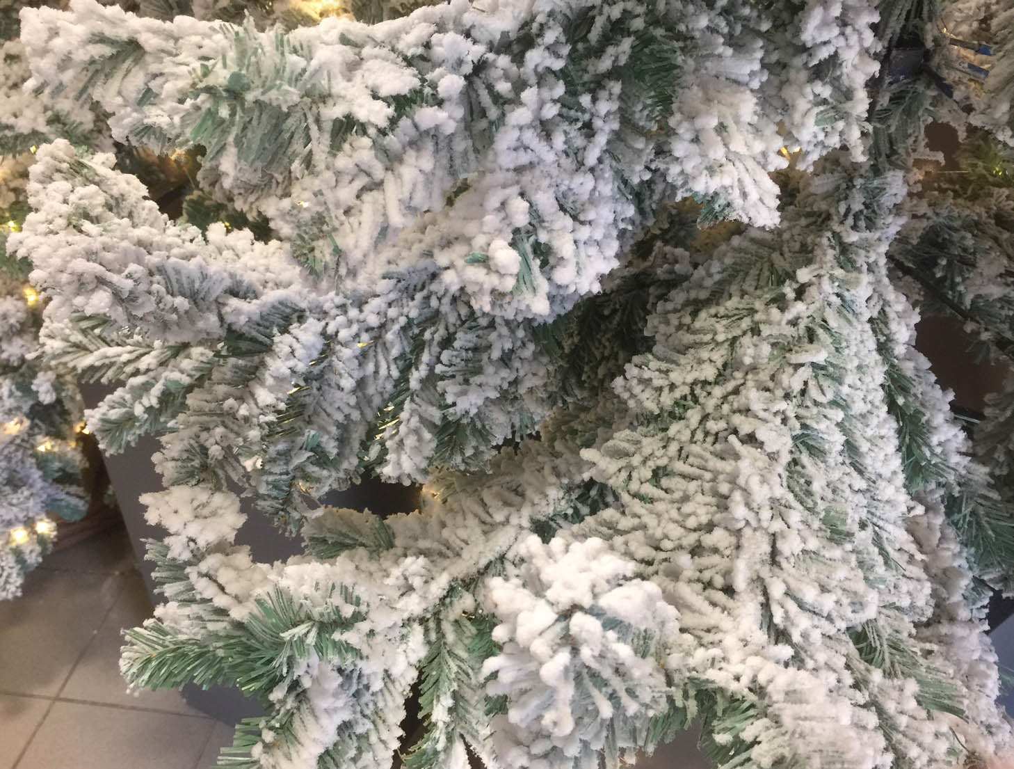 ALBERO DI NATALE 180CM VERDE INNEVATISSIMO FOLTO
