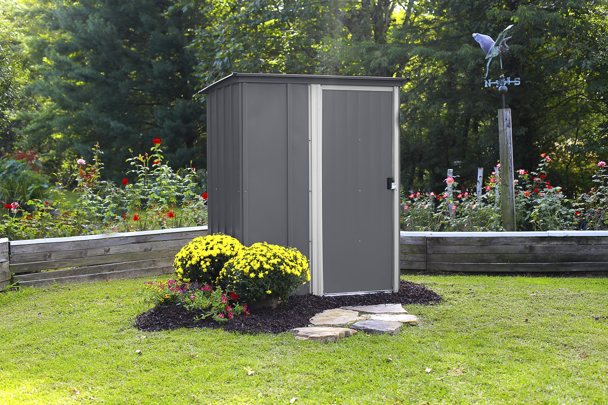 ARMADIO DA GIARDINO BRENTWOOD IN METALLO 150X120CM