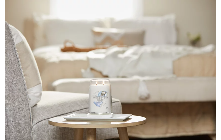 CANDELA GIARA GRANDE SIGNATURE SOFT BLANKET