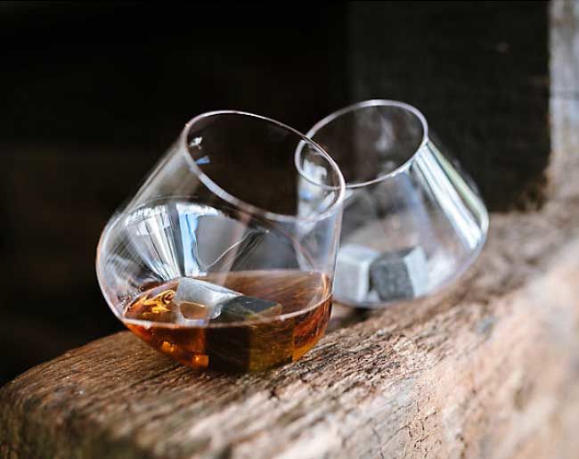 SET ROCKING 2 BICCHIERI DA WHISKY ROTANTI