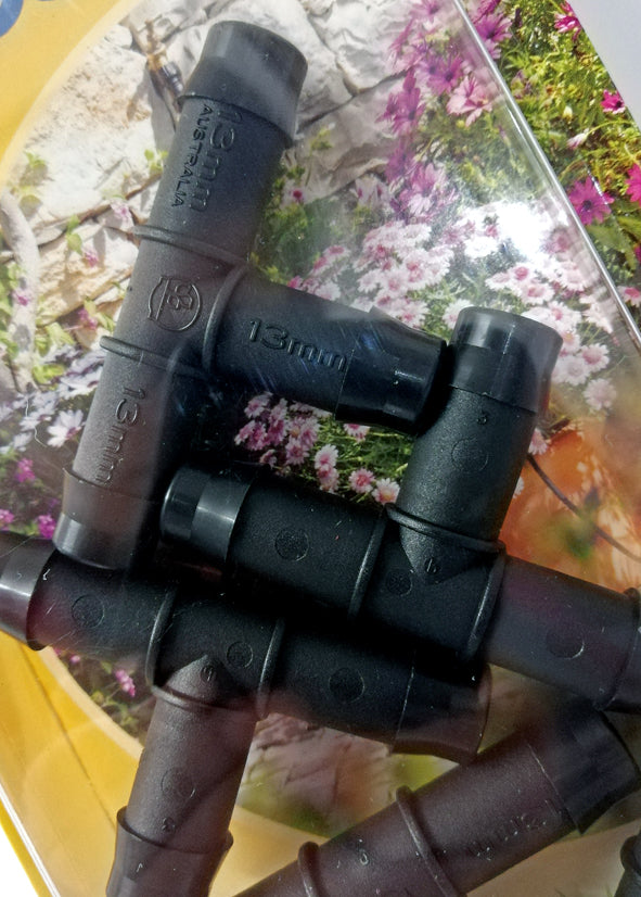 CONNETTORE A T PER TUBO DA 13 MM