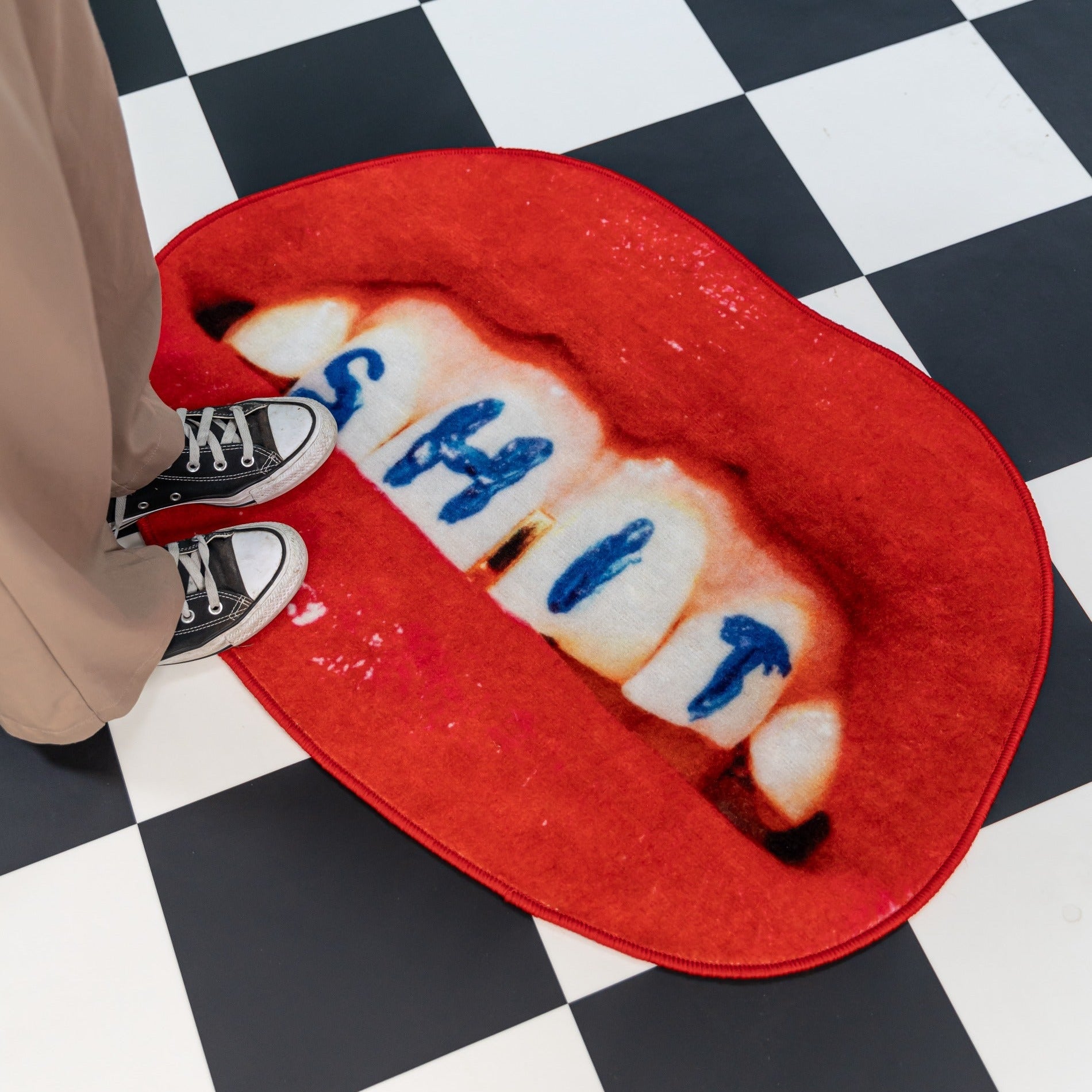 Tappeto Shit 60x90cm Rosso SELETTI