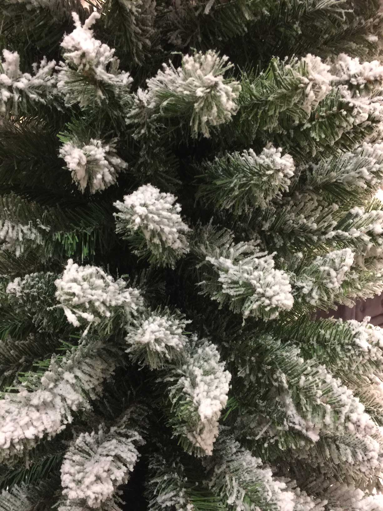 ALBERO DI NATALE INNEVATO 210CM SLIM PENICEL