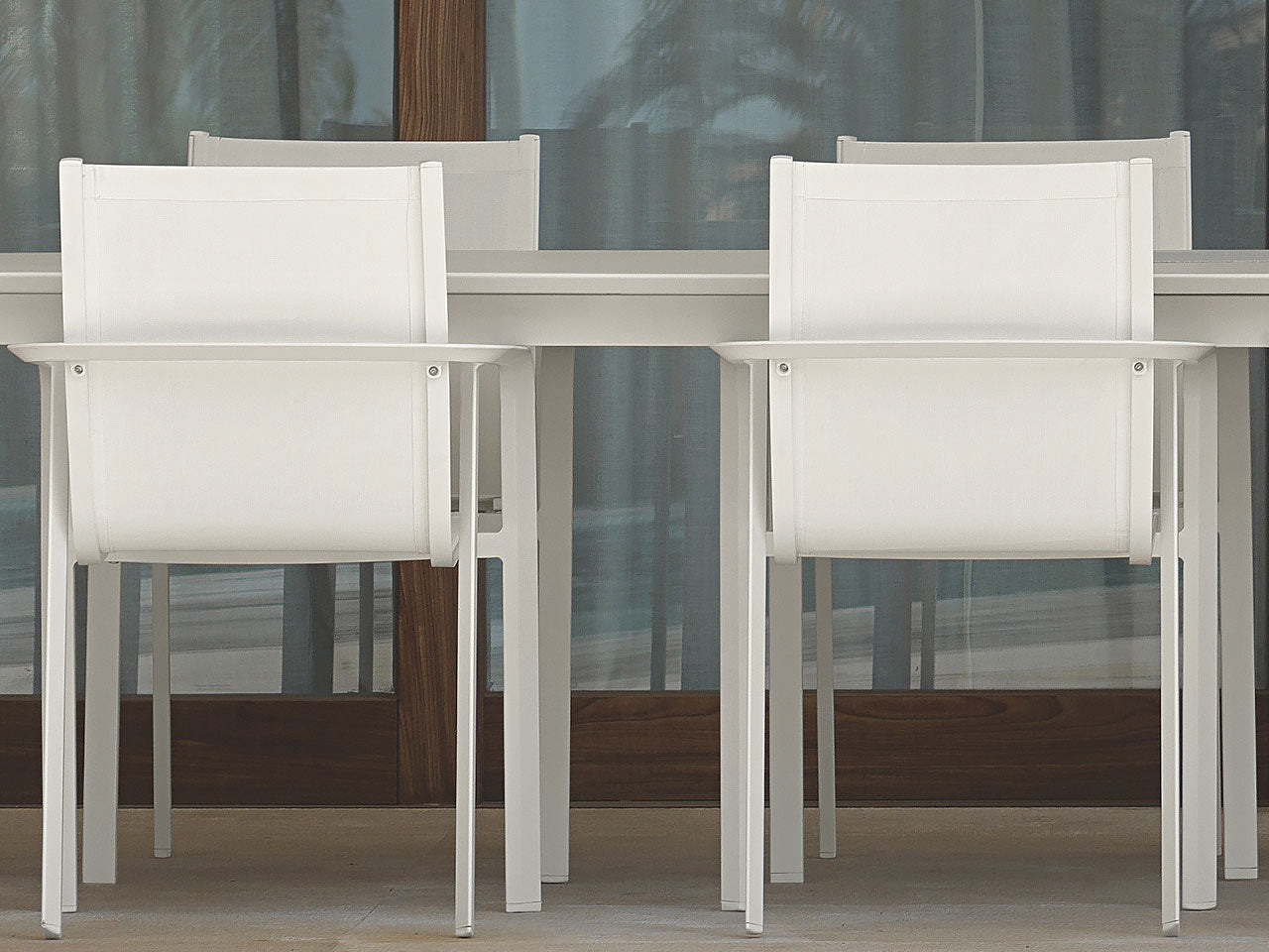 OFFERTA SET DA PRANZO TAVOLO ALL. MILO 160/215X95+ 6 POLTRONE BIANCO MILO