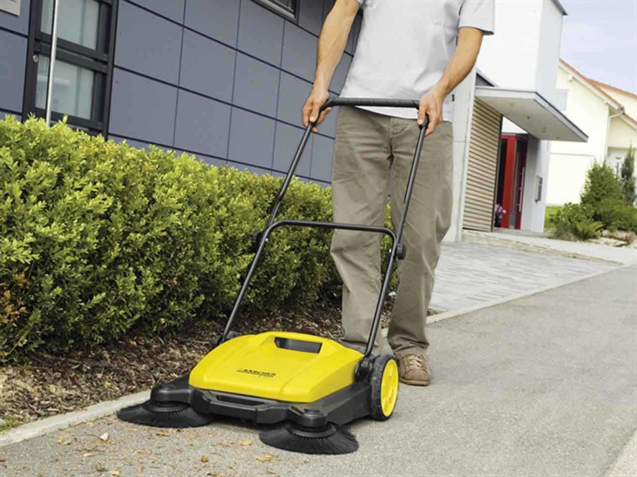 SPAZZATRICE MANUALE KARCHER S 650