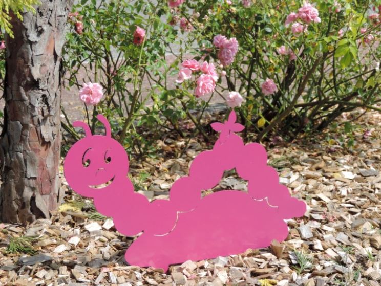 PICCHETTO DECORATIVO A FORMA DI BRUCO FUCSIA METALLO 50.2X30 CM