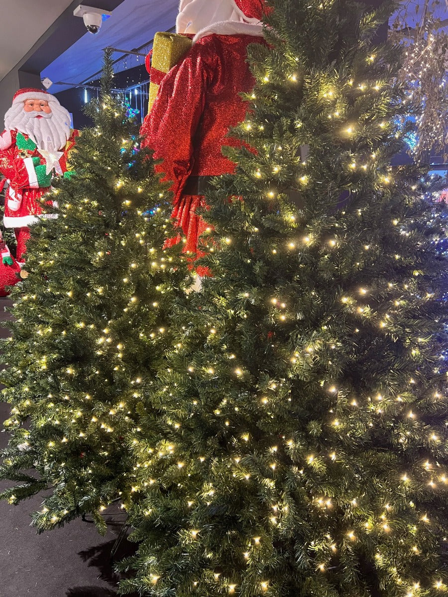 ALBERO DI NATALE LOGAN 240CM PREILLUMINATO CON 832 MINILED