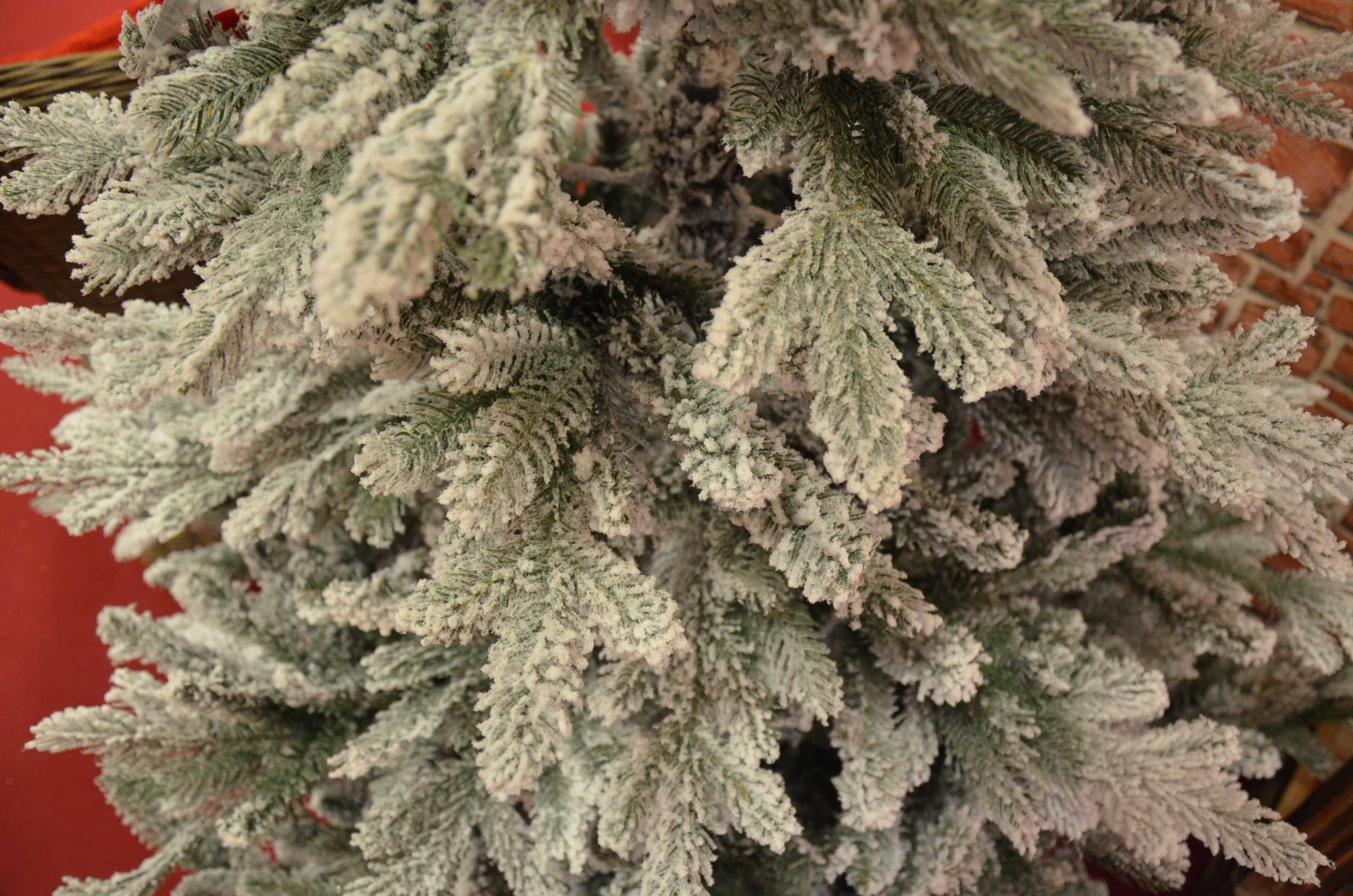 ALBERO DI NATALE MONTEROSA 210CM INNEVATO
