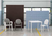 OFFERTA TAVOLO CUBE 80X80 + 2 SEDIE PALMA COLORE A SCELTA