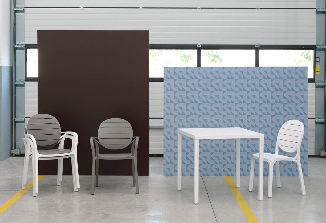 OFFERTA TAVOLO CUBE 80X80 + 2 SEDIE PALMA COLORE A SCELTA
