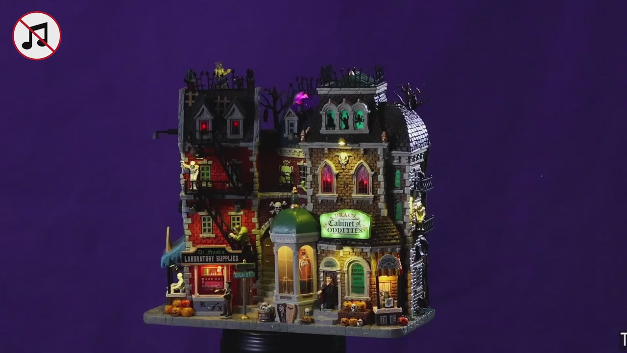 Carica video: Monsters on Main Street - LEMAX COD. 55296