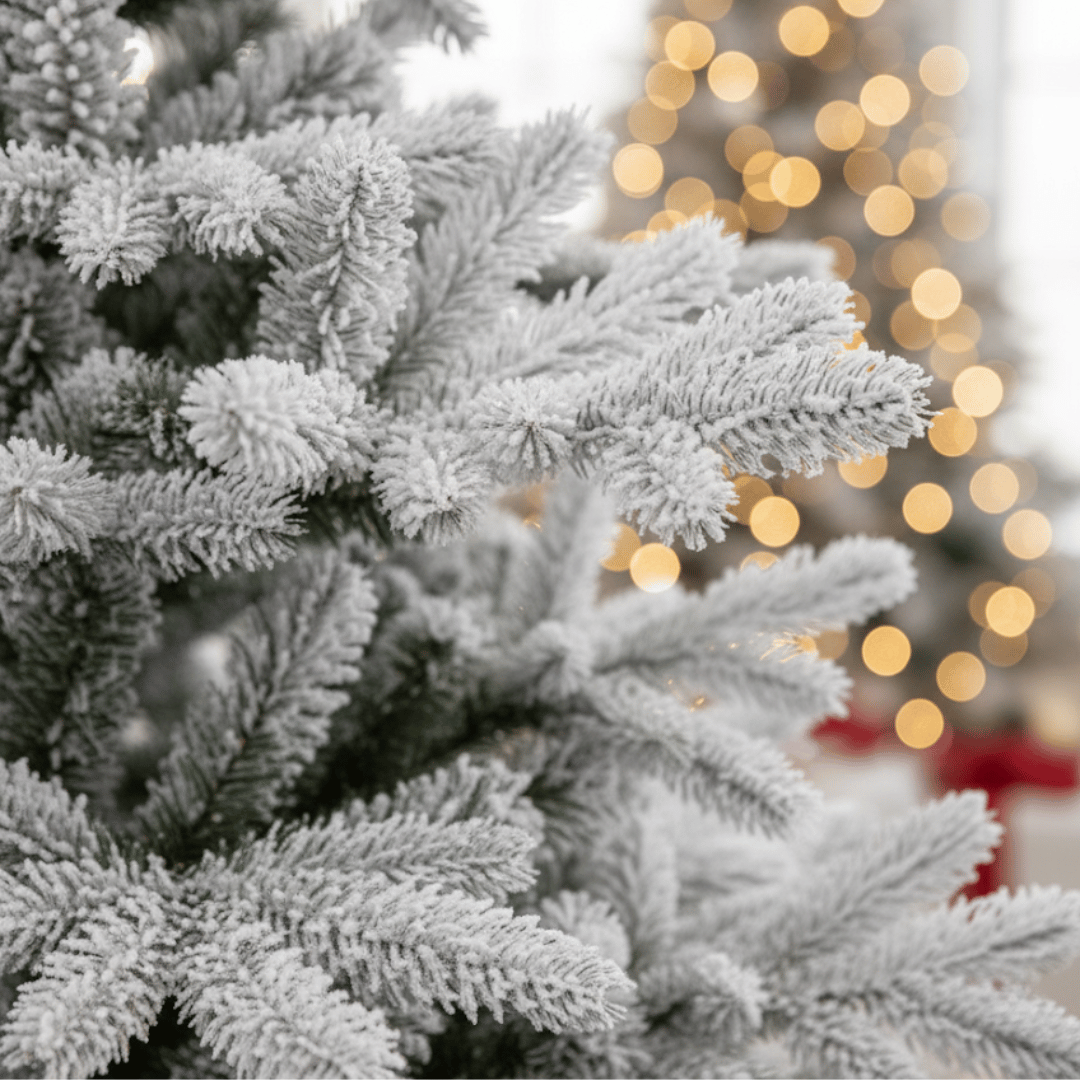 Albero di Natale Abete Maiorca floccato 210 cm Innevato