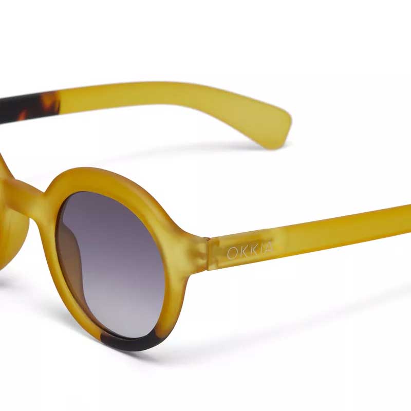 OCCHIALE DA SOLE MODELLO LAURO ROUND COLOREYELLOW LENTI NERO GRADIENTE OKKIA