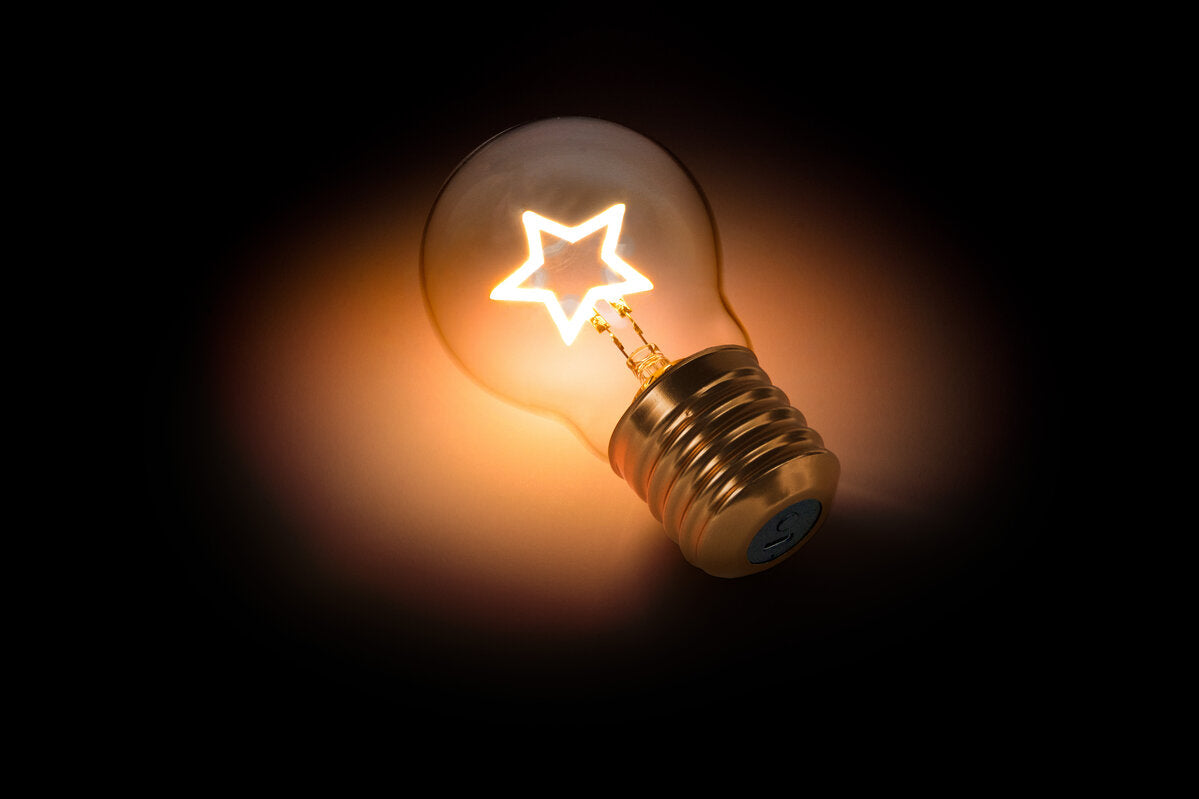 LAMPADA DA TAVOLO A FORMA DI LAMPADINA CON STELLA