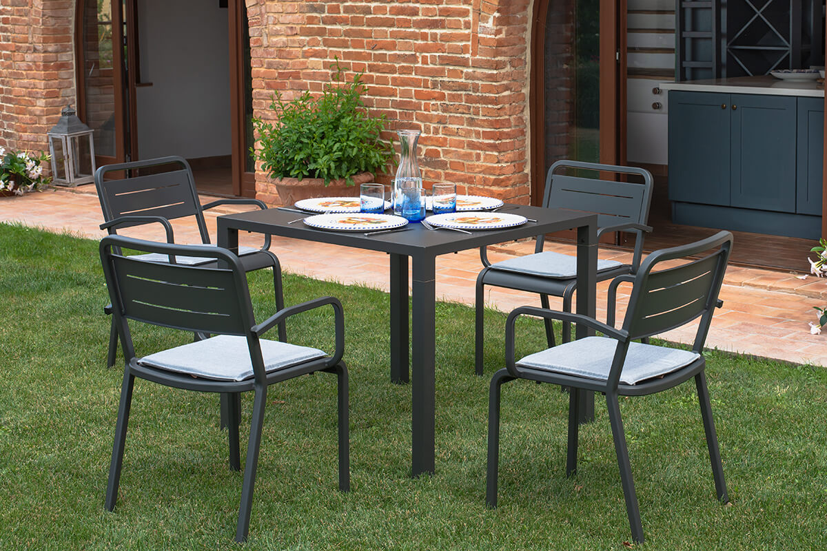 OFFERTA 12 TAVOLI NOVA 70X70 COLORE A SCELTA